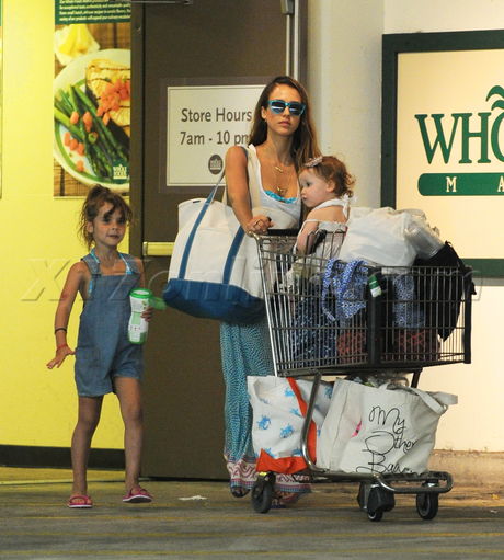 Jessica Alba Whole Foods Santa Monica Honor Haven