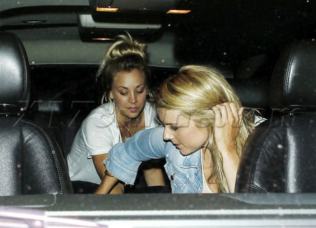 Ali Fedotowsky Kaley Cuoco  big bang theory dinner blonde Cecconi's Bachelorette hollywood 