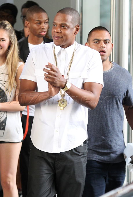 Jay Z  beyonce store pper magna carta 