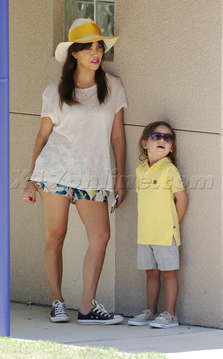 hat sunglasses Kardashian reality boots bandanna mason 