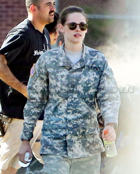 Kristen Stewart camo twilight sunglasses camp x ray robert pattinson camouflage guantanamo bay 