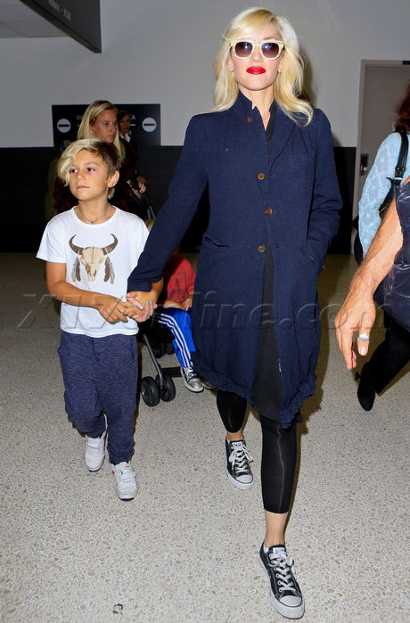 Gwen Stefani Kingston Zuma Gavin Rossdale platinum blonde LAX 