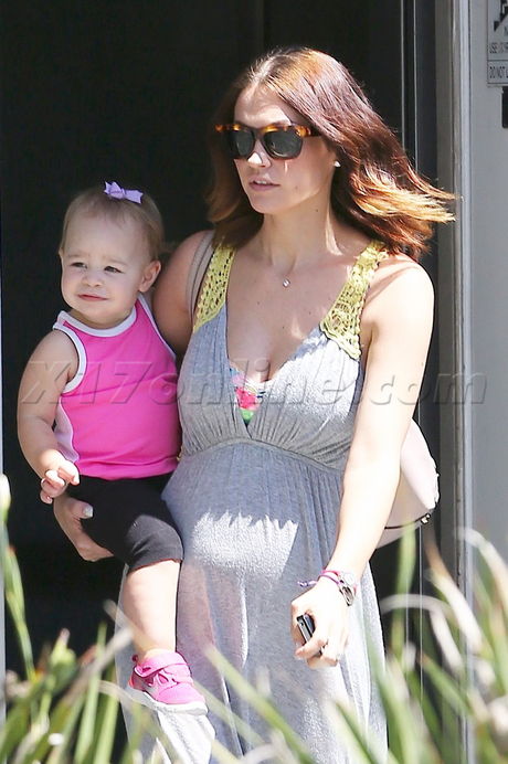 Lisa Stelly oregnant maxi dress pearl jack osbourne