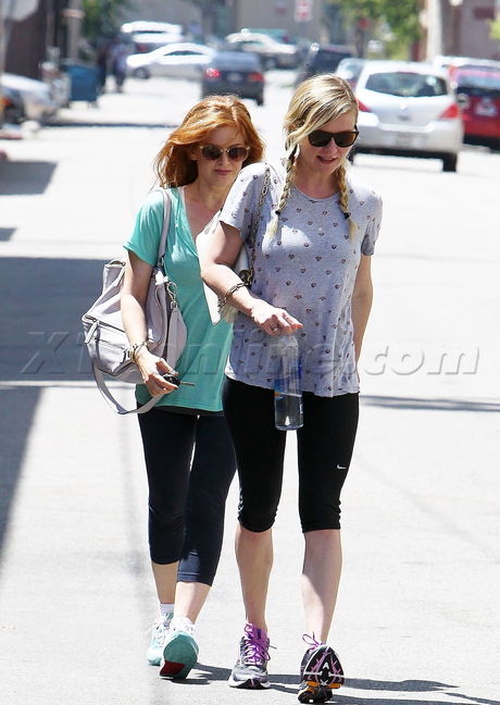 gym spin sunglasses Studio City  Kirsten Dunst Isla Fisher 