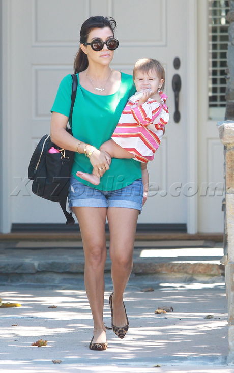 Penelope Disick Kourtney Kardashian kim Kardashian kris jenner reality tv cute adorable