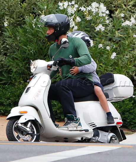 vespa scooter motorcycle traffic