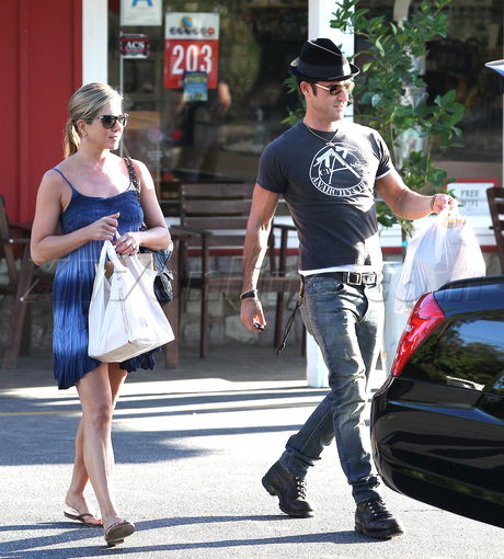 car mercedes grocery maternity