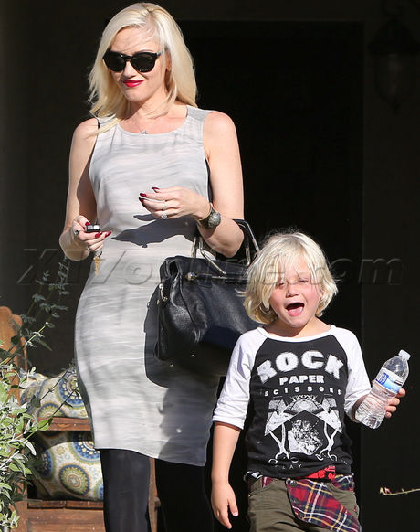 Gwen Stefani pregnant Zuma party Gavin Rossdale 