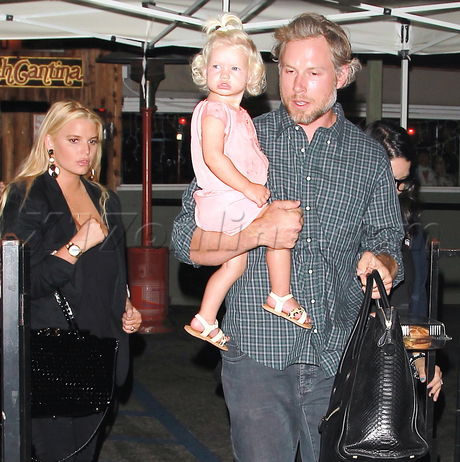 Jessica Simpson  sagebrush cantina heels wave sunglasses maxwell johnson eric johnson lips 