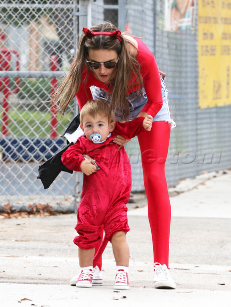 Alessandra Ambrosio Swing devil red Anja Mazur Noah Mazur 