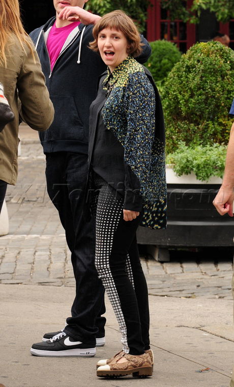 Lena Dunham girls nyc filming fuse tv hbo frumpy 