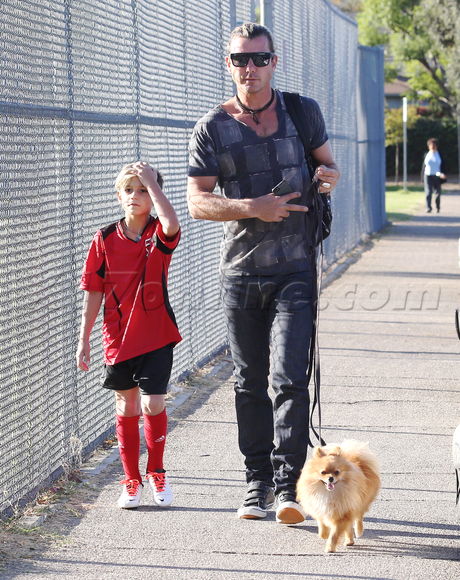 Gwen Stefani Gavin Rossdale Kingston Zuma Chewy party 