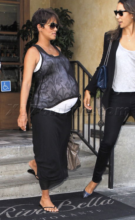 Halle Berry pregnant Riva Bella Beverly Hills 