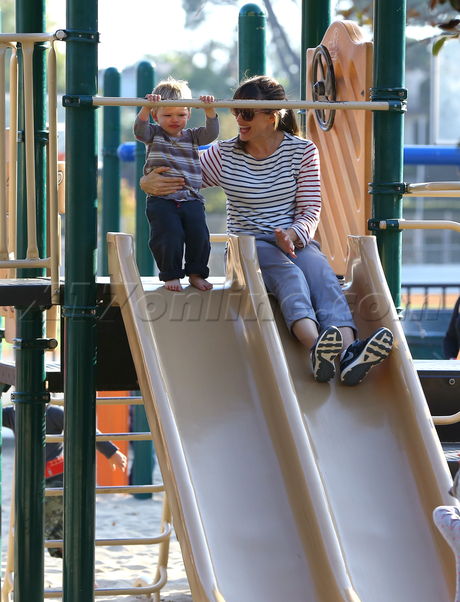 Jennifer Garner Samuel Violet Pacific Palisades 
