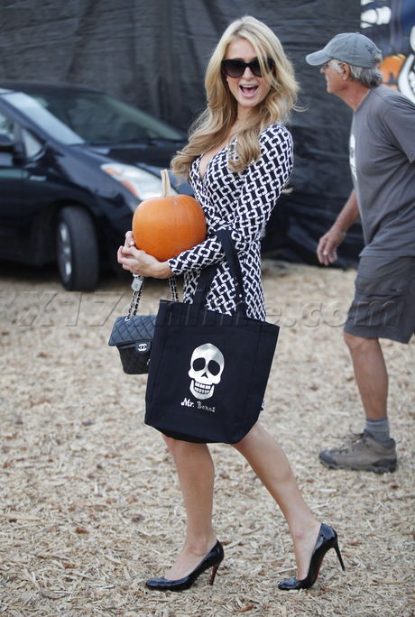 Paris Hilton Halloween blonde Mr. Bones pumpkin patch 