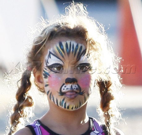 Olivier Martinez nahla pumpkin patch coke drink mr bones slide sunglasses halle berry
