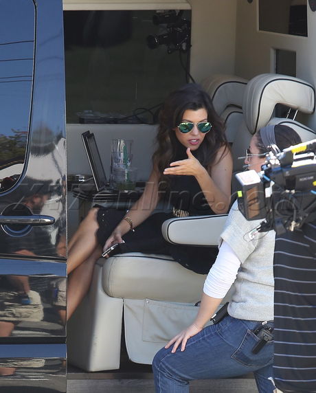 Kourtney Kardashian sunglasses reality tv dress filming kim kardashian kris jenner