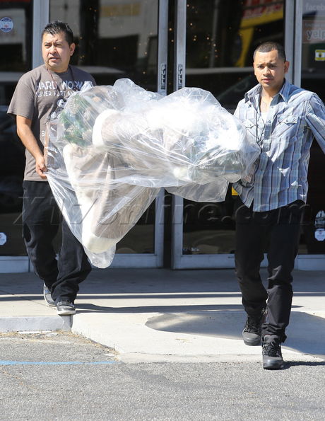 Kris Jenner  aldik home aldik home christmas tree sunglassess jens jeans birkin bruce jenner  reality show 