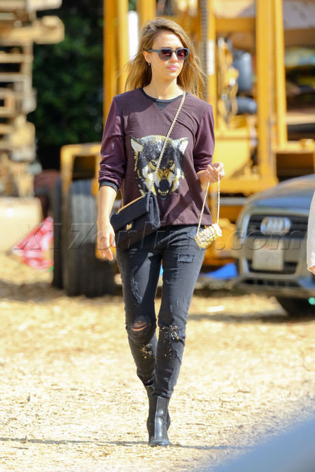 Jessica Alba, Honor, Haven, Mr Bones Pumpkin Patch, Beverly Hill