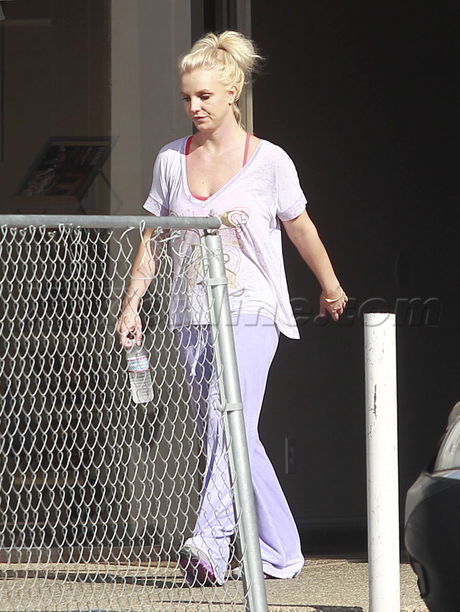 Britney Spears dance thousand oaks rehearsal blonde singer 