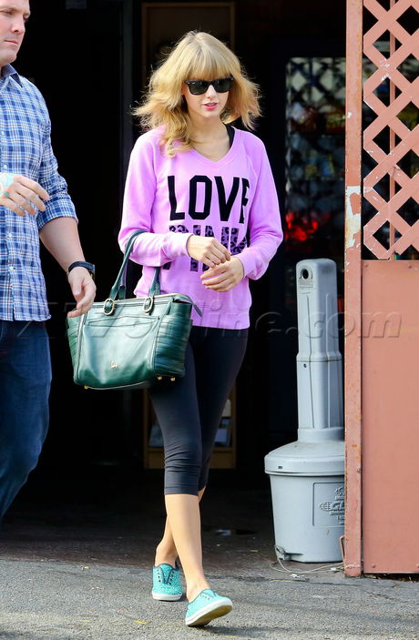 Taylor Swift blonde pink burbank sunglasses dance studio