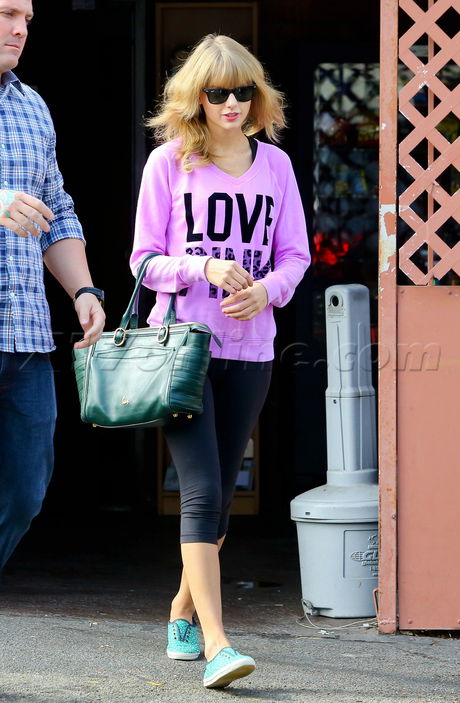 Taylor Swift blonde pink burbank sunglasses dance studio 