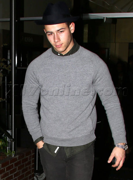 Joe Jonas smiles autographs LAX 