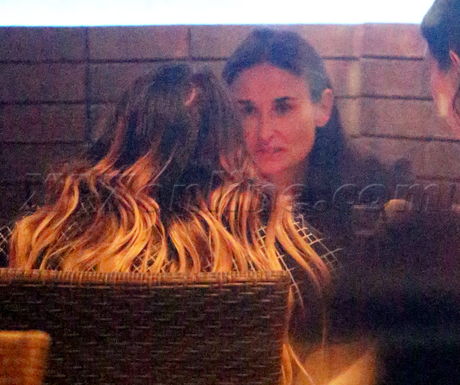 Demi Moore Rumer Willis dinner divorce beverly hills ashton kutcher