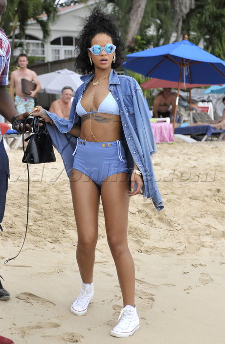Rihanna Barbados boat trp 
