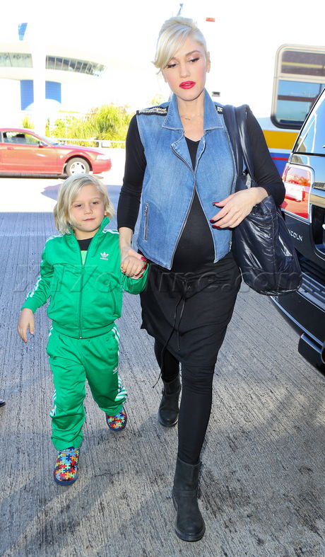 Gwen Stefani  pregnant vest boots kingston  zuma jean vest 