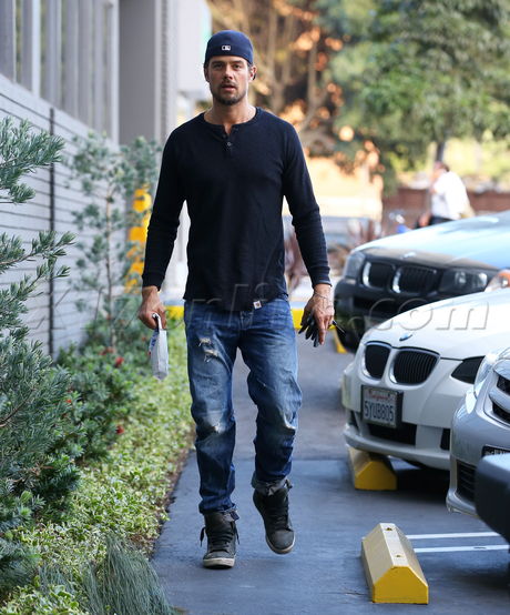 Josh Duhamel Brentwood dad Fergie jeans 