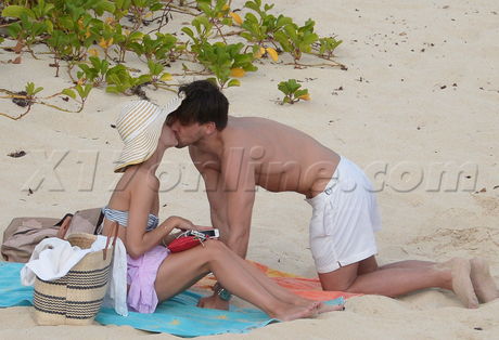 American Celebrities Saint Barth Saint Barths Saint Barts sun sea beach actress TV personality TV Star The City kisses Olivia Palermo Johannes Huebl Engaged 