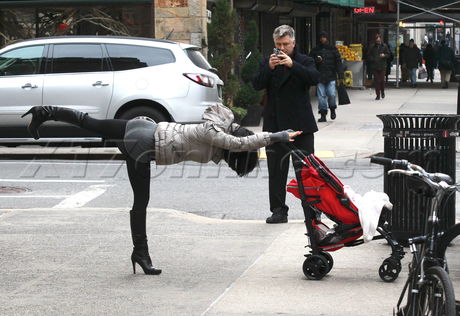 Alec Baldwin Hilaria Thomas baby stroller 