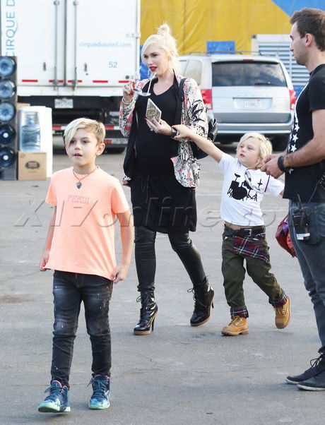 Gwen Stefani  pregnant heels sunglasses 