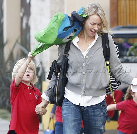 Naomi Watts jeans bookbag son sasha sam unruly kid
