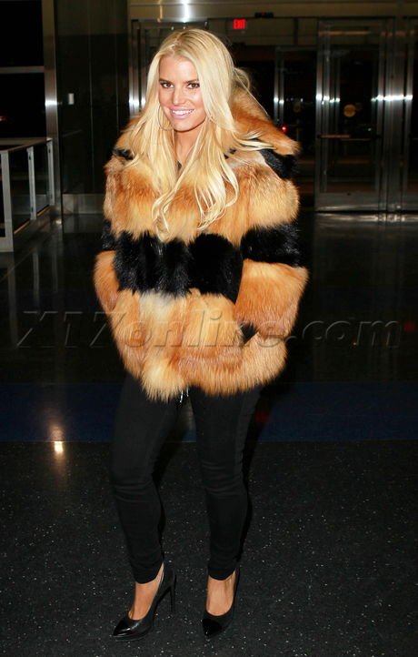 jeans stripes Jessica Simpson fur fur coay airport plastic surgery 