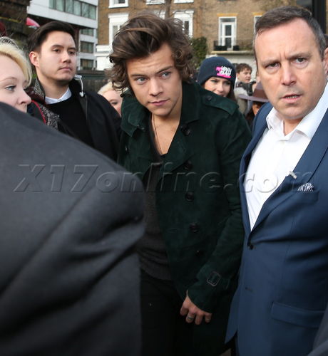 Harry Styles Burberry London fashion show Perks Field Kesington Gardens 