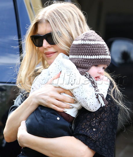 Fergie sunglasses axl jersey super bowl 