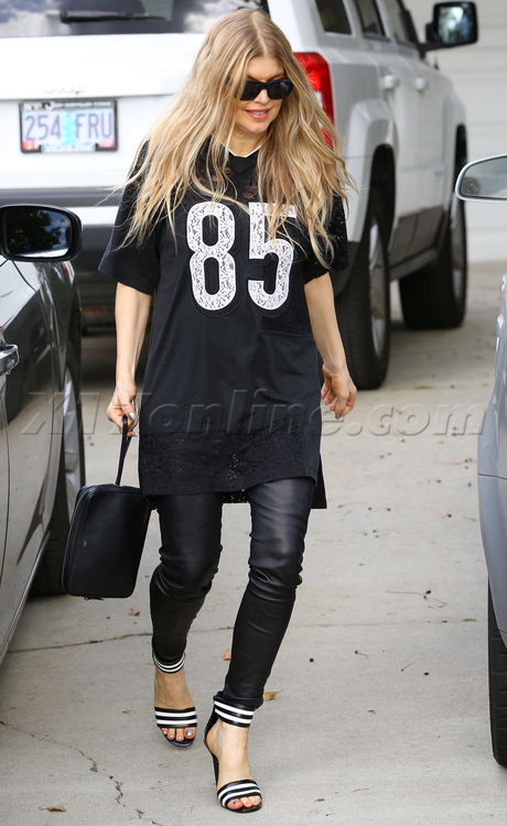 Fergie sunglasses axl jersey super bowl 