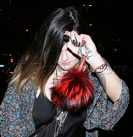 jacket  Kylie Jenner reality tattoo floral print 