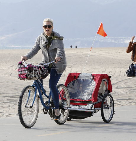Pink bike ride sunglasses child beach willow 