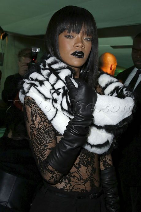 Rihanna piercing 