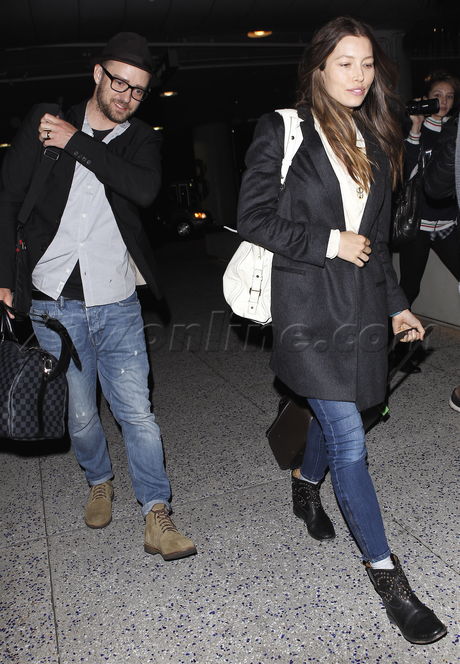 airport lax sunglasses Justin Timberlake Jessica Biel   