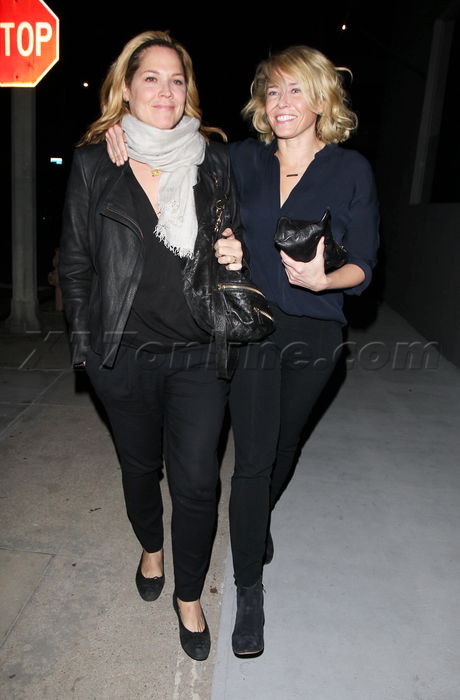 Chelsea Handler Mary McCormack crossroads scarf