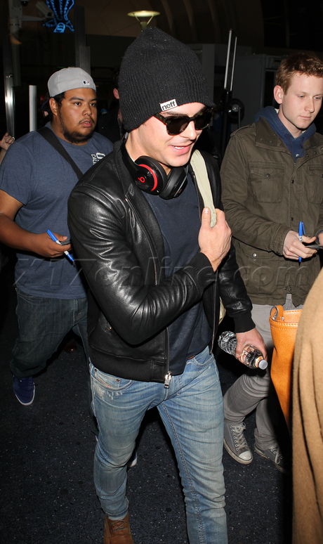 Zac Efron sunglasses beanie jacket lax airport denim 