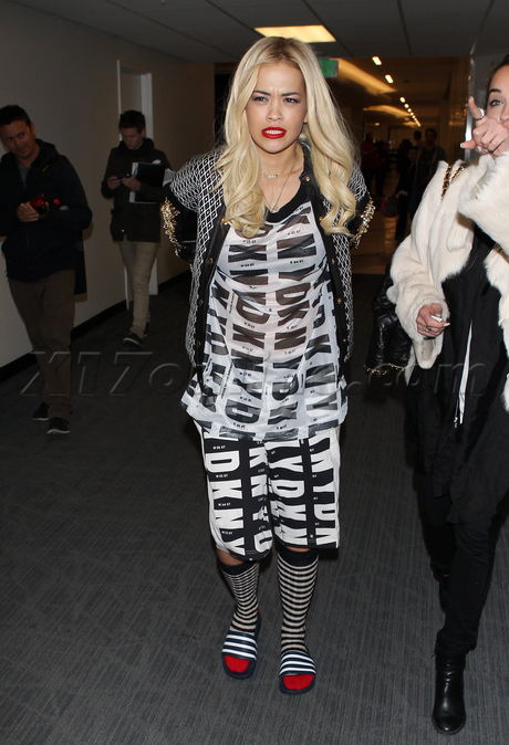 airport lax Rita Ora stripes fashion 