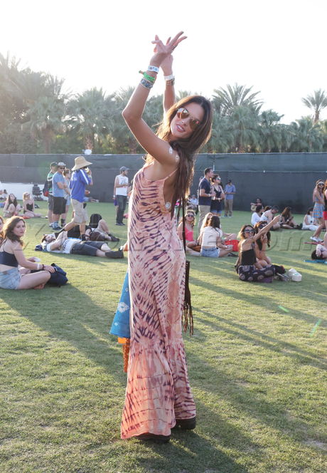 sunglasses coachella music festival indio Alessandra Ambrosio 