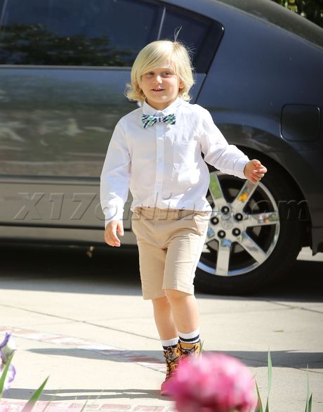 Gwen Stefani  jumpsuit sunglasses heels dog easter gavin rossdale zuma kingston 