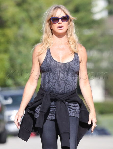 Goldie Hawn kurt russell brentwood sunglasses kate hudson workout 