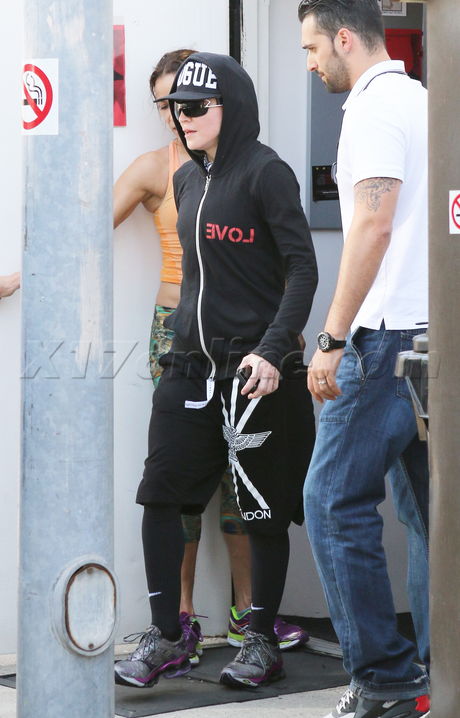 sunglasses Madonna vogye black pilate shorts speandex